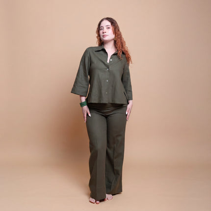 Camicia in lino con spacchi
